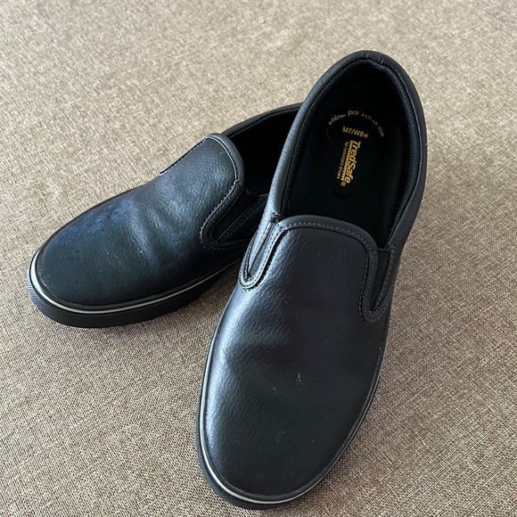 tredsafe Shoes - Black slip on. Size 8w